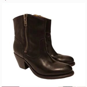 Frye boots- black, Leslie side zip style